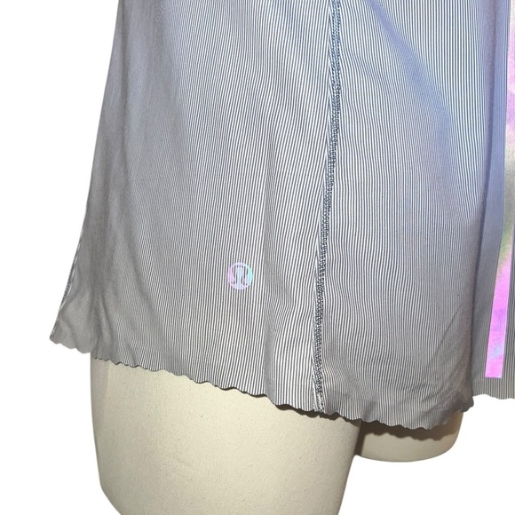 LULULEMON Womens Run A Marathon Laser Cut Lightweight Wee Stripe Singlet Sz 6 - Picture 7 of 8